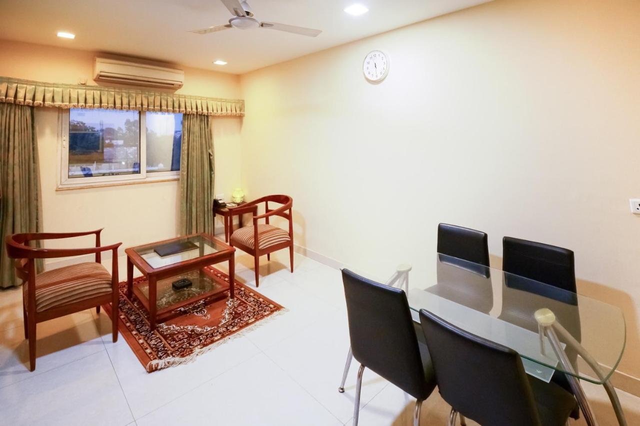 Collection O 2521 Hotel The Vinayak Gwalior Exterior foto