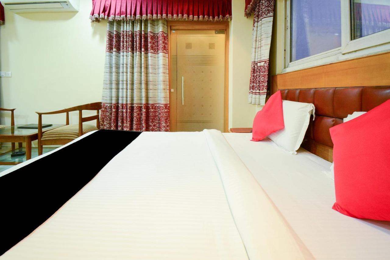 Collection O 2521 Hotel The Vinayak Gwalior Exterior foto