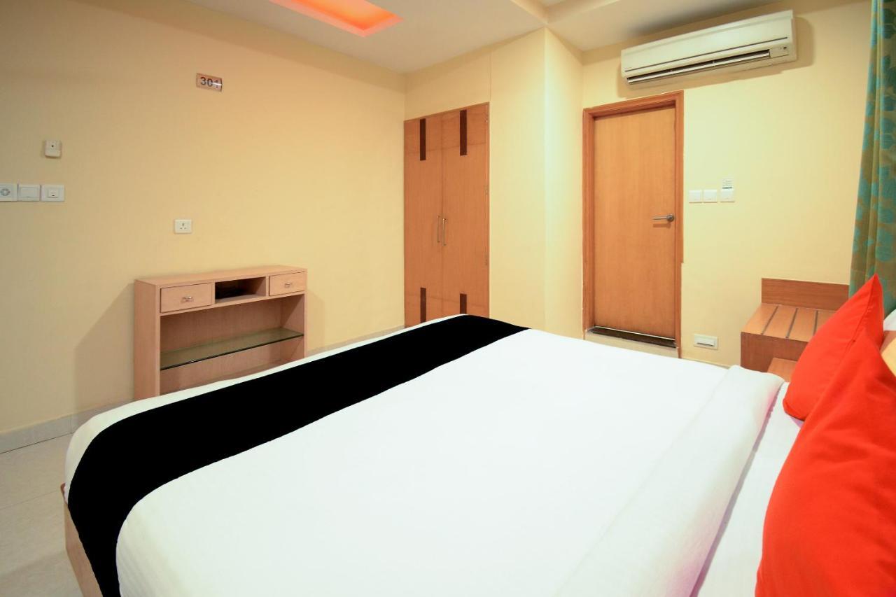 Collection O 2521 Hotel The Vinayak Gwalior Exterior foto