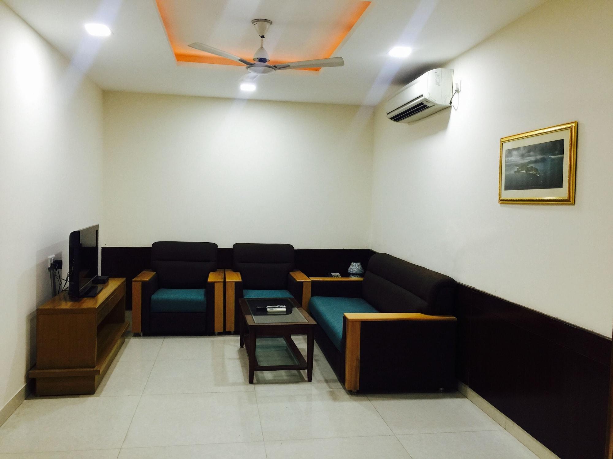 Collection O 2521 Hotel The Vinayak Gwalior Exterior foto