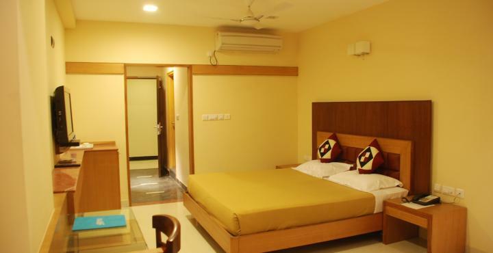 Collection O 2521 Hotel The Vinayak Gwalior Exterior foto